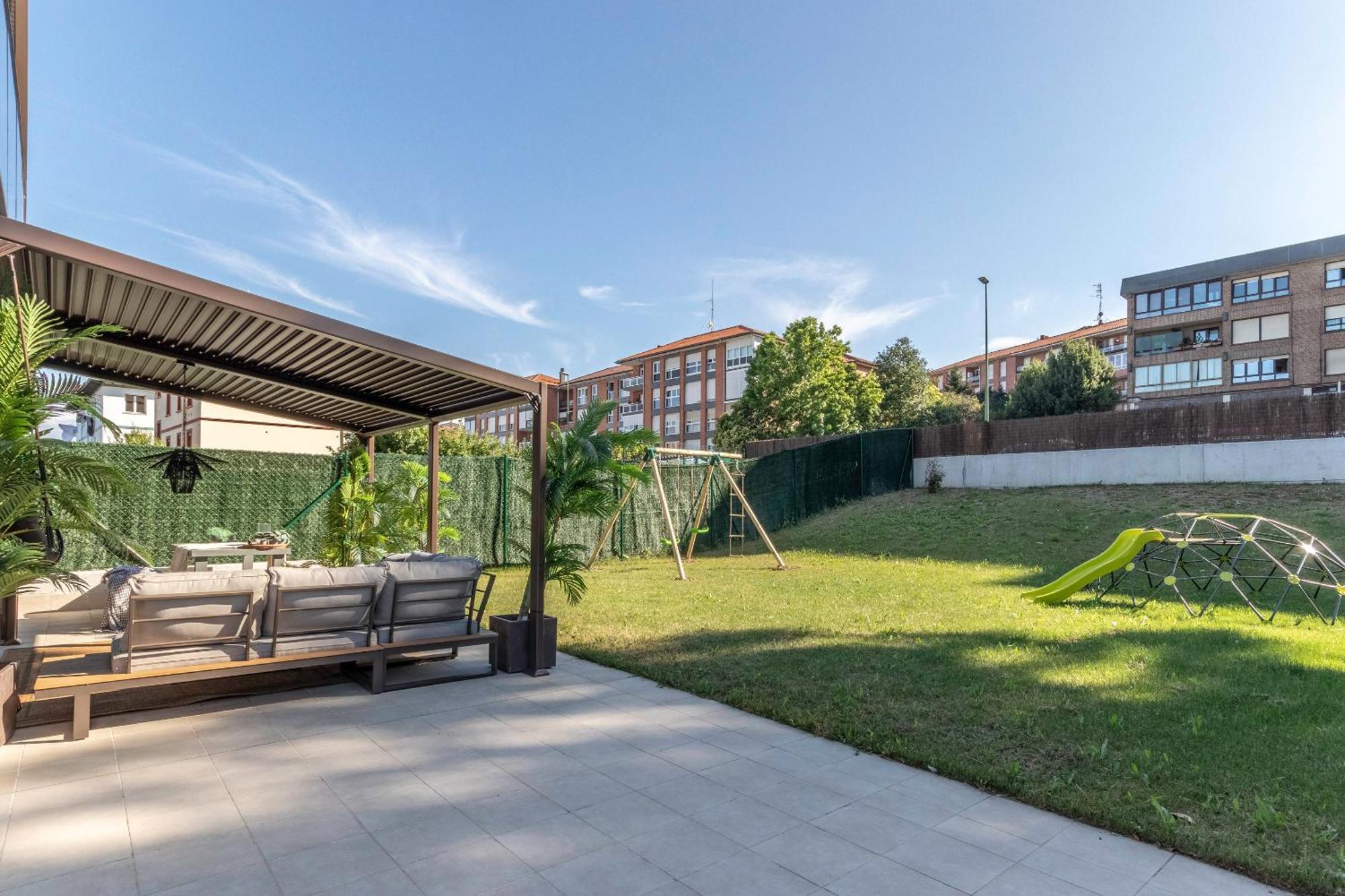 גטסו Akomodat En Precioso Y Moderno Con Jardin Y Parking מראה חיצוני תמונה